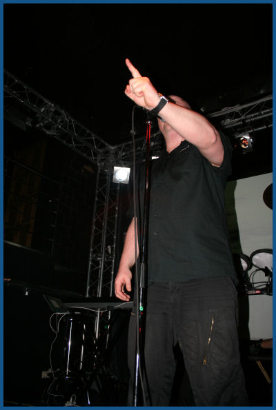 VNV Nation - Live in Moscow (02.04.06, «Ikra» club)