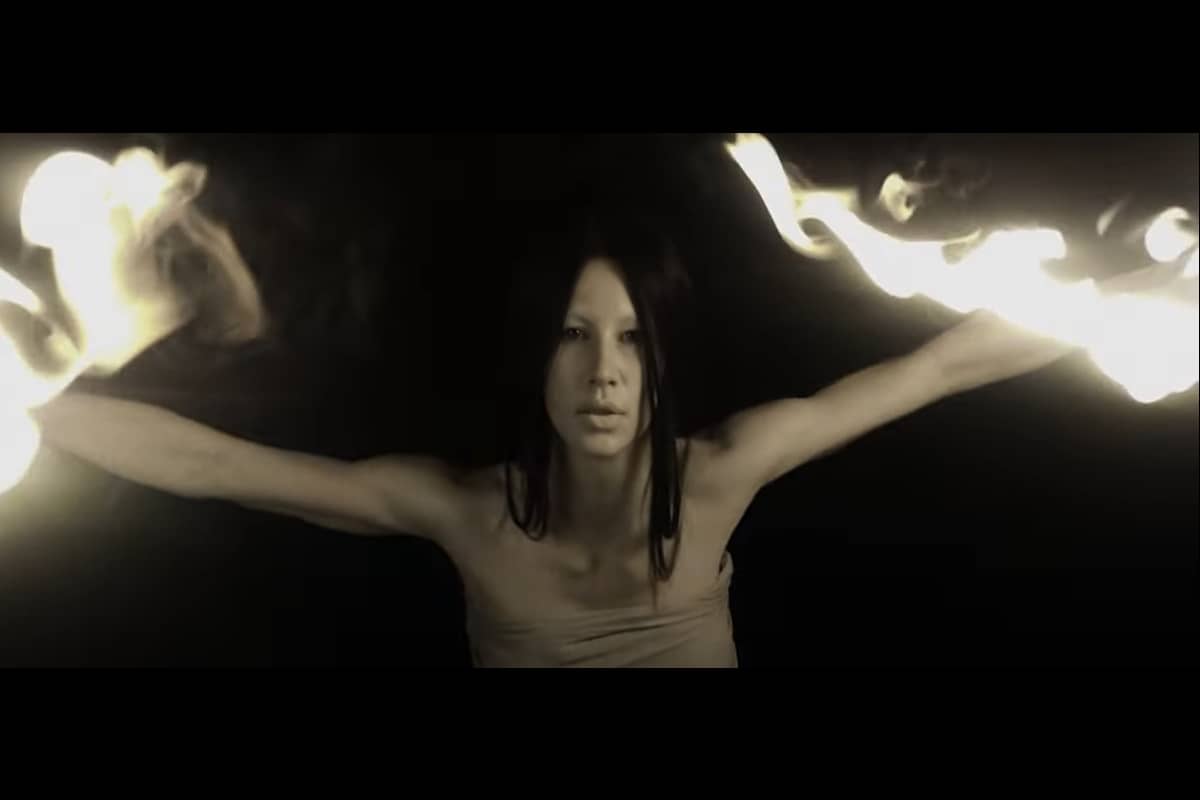 IAMX - «Grass Before The Scythe (ArtBleedsMoney Rework)» (Official Video)